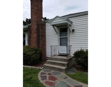 7 Lancaster St, Springfield, MA 01118 - photo 4