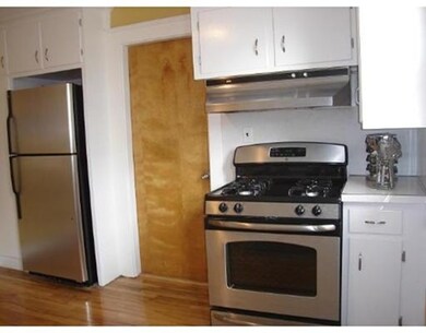 34 Oakland St unit 34, Watertown, MA 02472 - photo 3