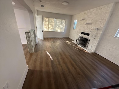 5042 5th St, Zephyrhills, FL 33542 - photo 2