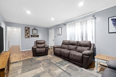 302 Pineridge Dr, Hopkinsville, KY 42240 - photo 5