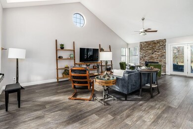 128 Academy Woods Dr, Columbus, OH 43230 - photo 5