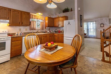 1679 Bendelow Dr (20)