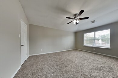 31619 Regal Park Ct, Conroe, TX 77385 - photo 6