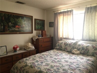 16320 Molino Dr, Victorville, CA 92395 - photo 7