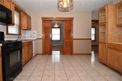 101 Suffolk Ave, Pawtucket, RI 02861 - photo 6