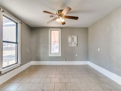 521 N 11th St, Guthrie, OK 73044 - photo 5