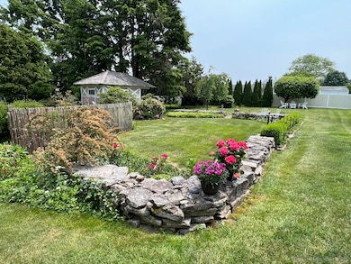 9 Columbus Ave, Niantic, CT 06357 - photo 7