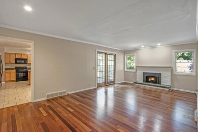 2304Hickory_33