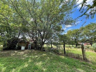 8015 N 145 Rd, Beggs, OK 74421 - photo 7