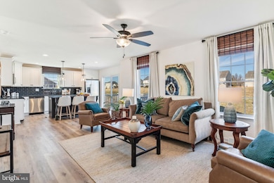 105 Flint Dr, Hanover, PA 17331 - photo 4