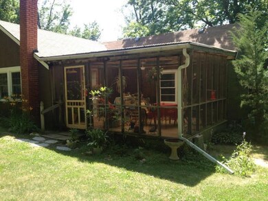 107 Benton St Wathena KS 093