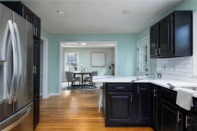 746 Elm St, Woonsocket, RI 02895 - photo 6