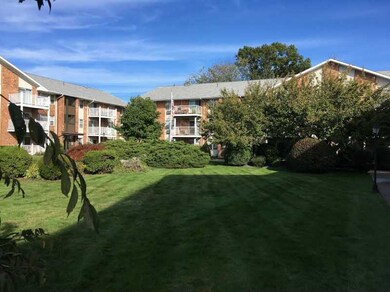 43 Bullocks Point Ave unit 5C, Riverside, RI 02915 - photo 5