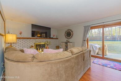 40 Huntwood Dr, Clifton Park, NY 12065 - photo 6