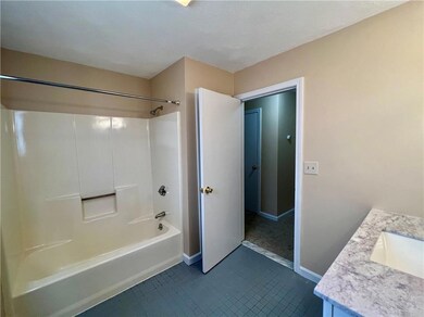 752 Plainfield St unit 1, Providence, RI 02909 - photo 6