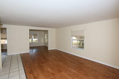 4 1017 Thrush Cir - Living Room - View 1
