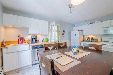 404 Putnam Ave unit 2, Cambridge, MA 02139 - photo 2