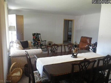 2433 Larchmont Dr, Wickliffe, OH 44092 - photo 4