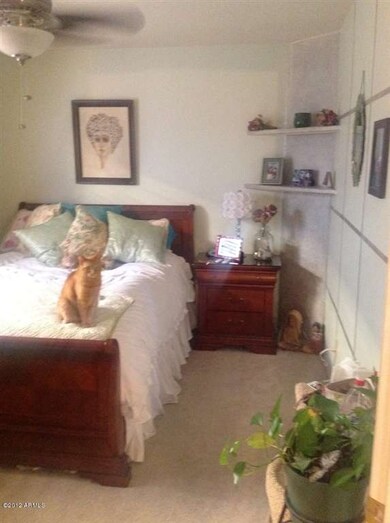 2nd bedroom no closet