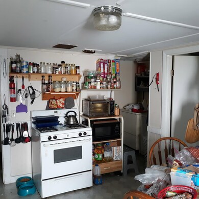 78 Canal Dr, Readsboro, VT 05350 - photo 3