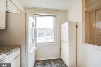 11722 Rosearbor Ct, Germantown, MD 20876 - photo 6