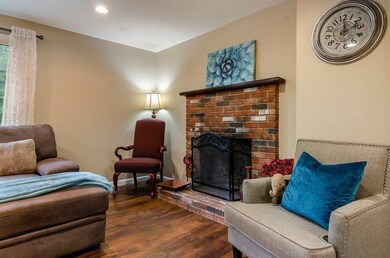 21 Potter Ave unit 1, Plainville, MA 02762 - photo 6