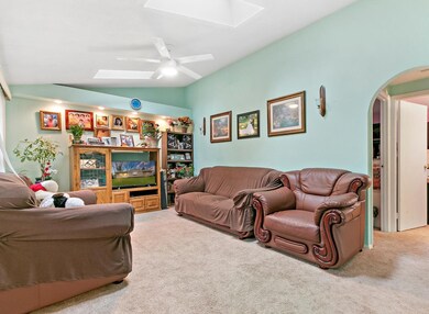 111 Mora Rd, Carpentersville, IL 60110 - photo 3