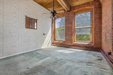 Rivermoor Landing unit 15, Newmarket, NH 03857 - photo 4