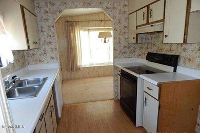 KITCHEN TO DINING AREA