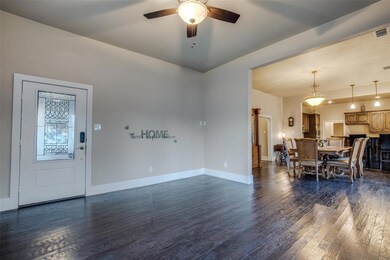 909 N Mckinney St, Ennis, TX 75119 - photo 4