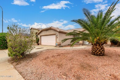 11614 W Palm Ln, Avondale, AZ 85392 - photo 4