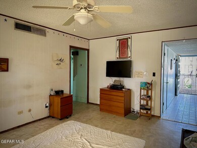 1905 Crow Dr, El Paso, TX 79935 - photo 3