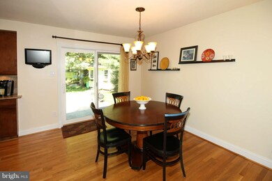 4208 San Juan Dr, Fairfax, VA 22030 - photo 6