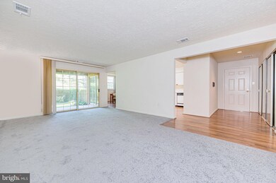 6947 Clearwind Ct, Baltimore, MD 21209 - photo 5