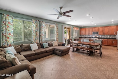 3501 E Apricot Ln-23