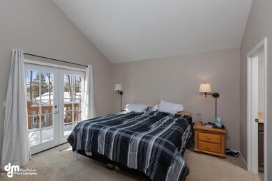 30-Master Bedroom MS_109873