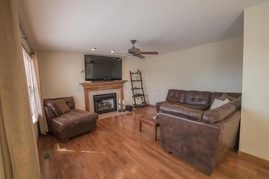 6487 Gossamer Ct, Westerville, OH 43081 - photo 4