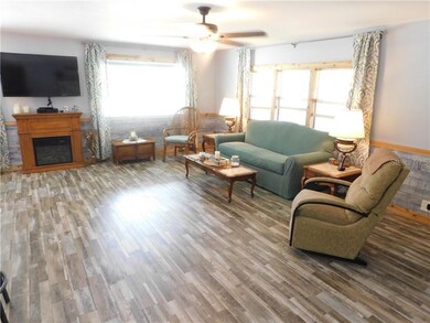 37250 Lakewood Dr, Zephyrhills, FL 33542 - photo 4