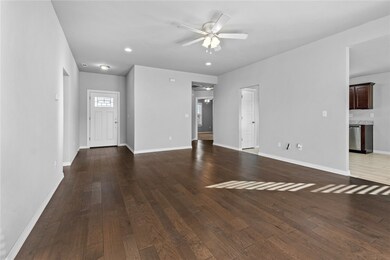 1481 Colonel Hawthorne Dr, Prairie Grove, AR 72753 - photo 5