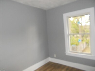 1855 E 34th St, Lorain, OH 44055 - photo 4