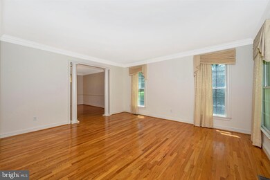 12210 Falls Rd, Potomac, MD 20854 - photo 6