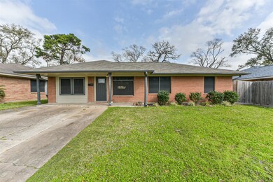 1502 Ansbury Dr, Houston, TX 77018 - photo 2