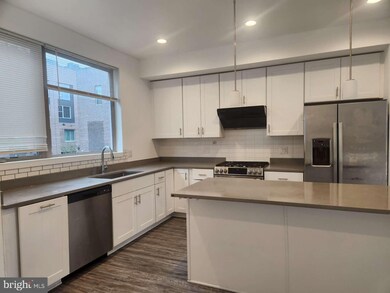 3129 Beachview Ln, Philadelphia, PA 19125 - photo 7