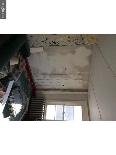 911 Lawrence Ave, Darby, PA 19023 - photo 5