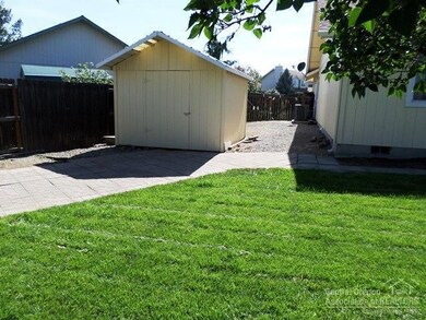 1851 NW Jackpine Place, Redmond, OR 97756 - photo 4