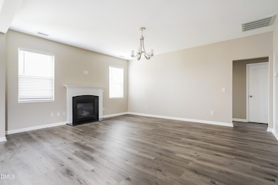 003-photo-living-room-8025106