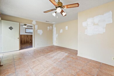 712 Turner St, Cleburne, TX 76033 - photo 5