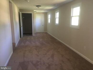 261 Stonewall St, Strasburg, VA 22657 - photo 6