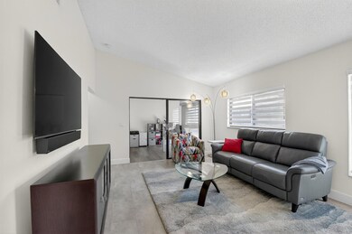 8136 Whispering Palm Dr unit B, Boca Raton, FL 33496 - photo 7