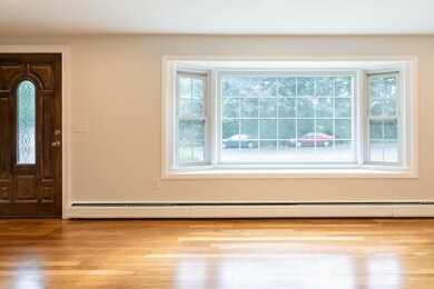 8 Clairmoor Dr, Nashua, NH 03060 - photo 4